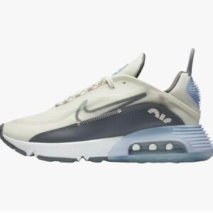 Nike women’s Air Max 2090 Brand new in box!